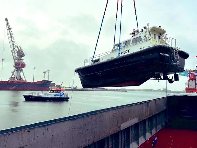 France Extends Helping Hand to Ukraines Grain Exports with Second Vessel