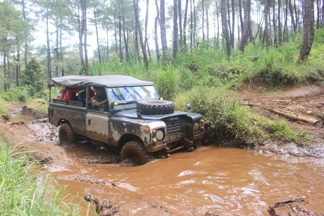 Bandung Offroad dan Paket Wisata offroad Lembang Bandung - Provider EO Offroad Lembang Bandung