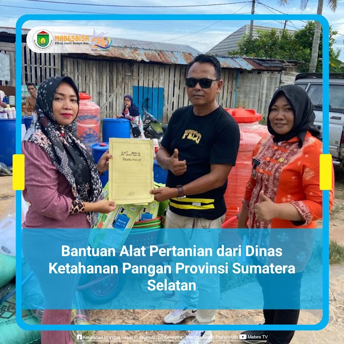 Lurah Mangga Besar Asniliaty, S.Si, M.Si Mendampingi KWT Arema Dan KWT Mangga Baru Menerima Bantuan Peralatan Pertanian Dari Dinas Ketahanan Pangan Provinsi Sumatera Selatan