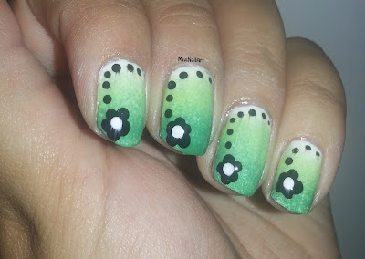 http://mivinailart.blogspot.com.es/2013/10/degradado-verde-con-flor-reto-colores.html