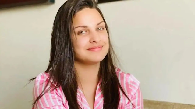 Himanshi Khurrana discharge from hospital