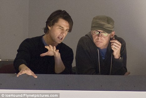 tom cruise mission impossible hanging. Mission Impossible 4: