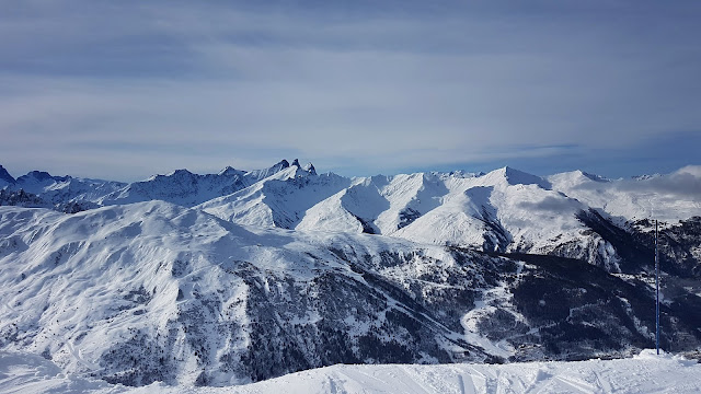 Zimowy krajobraz francuskich Alp