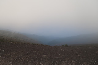 (Alt = "Smoke Fills the Air Atop Mount Acatenango, Guatemala").
