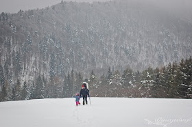 góry z dzieckiem, dziecko w podróży, rodzinny trekking zimowy