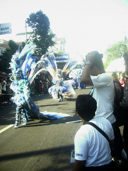 KREATIF KERJA: JEMBER FASHION CARNAVAL 2011