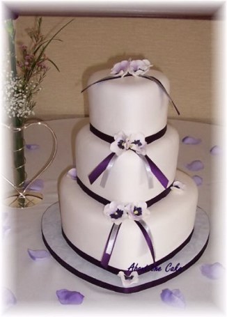 Lavender theme for your weding cakes