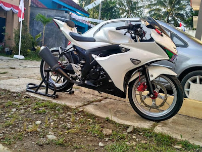 Mengenal Kode Flashing di keluarga GSX R150 - Zona Moto Blog