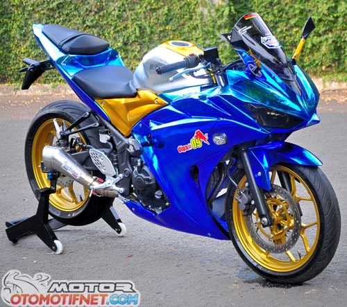 Foto Modifikasi Yamaha YZF R25 Biru Mengkilat