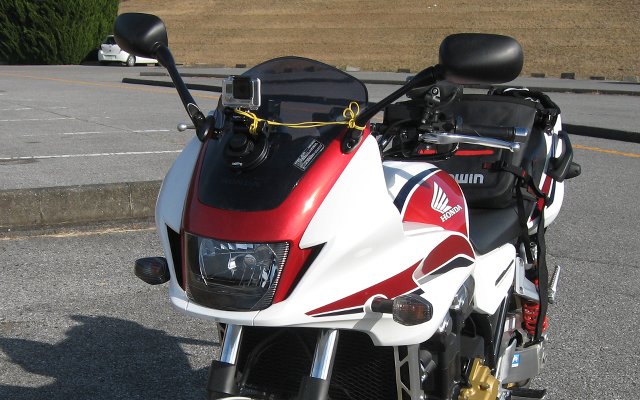 マウントの鬼 バイクへのアクションカメラ取付け試行錯誤の記録 スピード狂の自作マニア