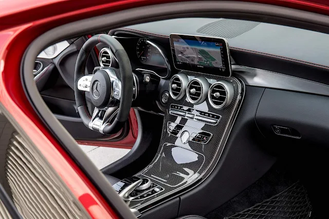 Novo Mercedes-Benz Classe C 2019 - interior