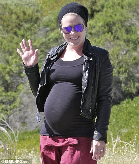 pink pregnant 2011 photos. Pink beautiful and pregnant