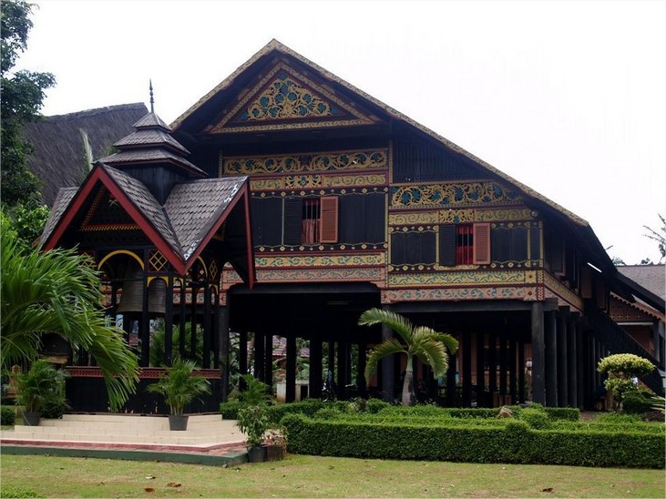 KERAGAMAN RUMAH  ADAT  DI INDONESIA  Desain  Rumah 