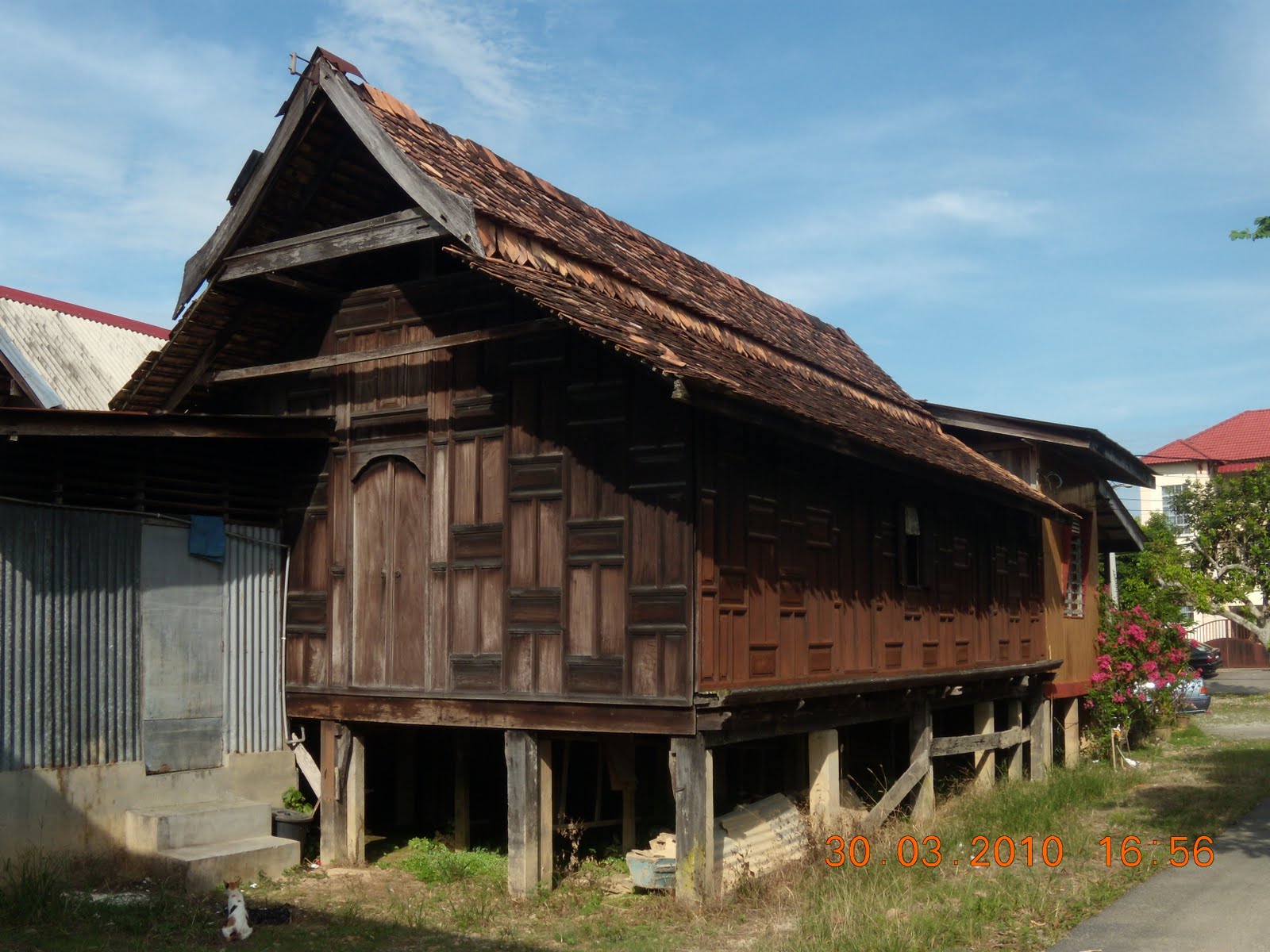 Decorative Element: Rumah Kelantan Vs Rumah Terengganu