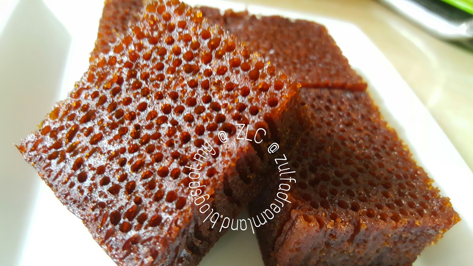 ZULFAZA LOVES COOKING: Kek sarang semut aka gula hangus 