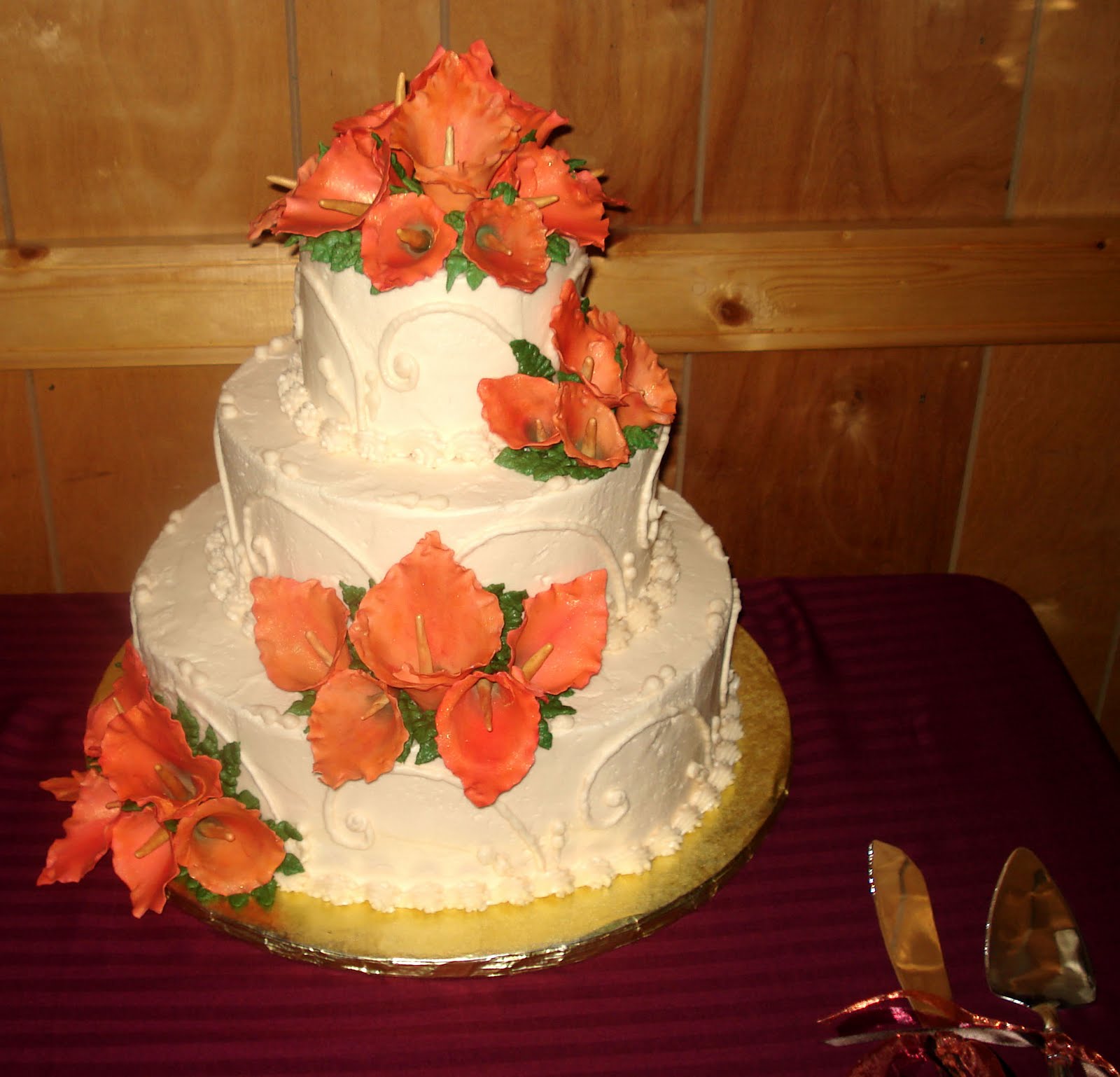 The wedding used fall colors.