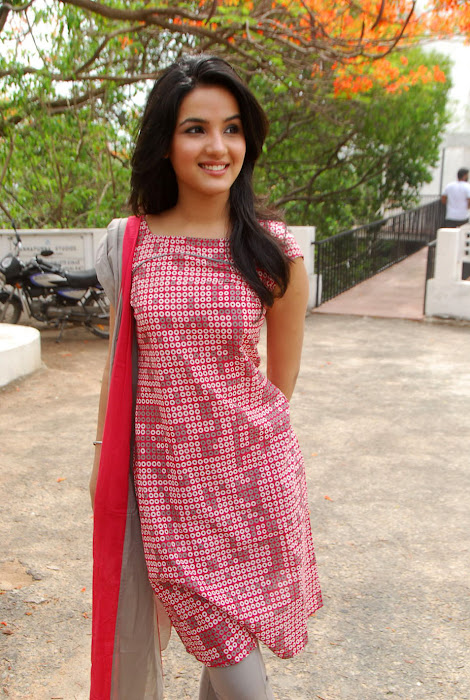 jasmine new from dil kabaddi movie launch jasmine new cute stills