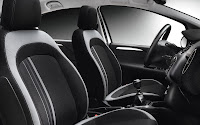 Fiat Punto 2012 interieur