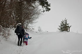 góry z dziećmi, dziecko w podróży, rodzinny trekking zimowy