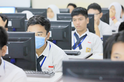  Kali ini admin akan membagikan contoh soal latihan ujian nasional berbasis komputer  Contoh Soal Latihan UNBK Bahasa Indonesia tahun 2019 (Bag. 1)