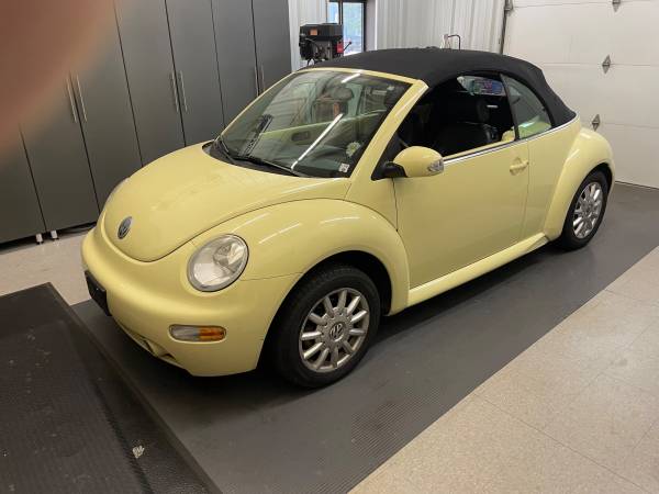 2004 VW Beetle Convertible, Well Maintained
