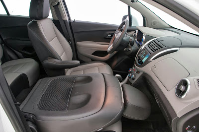 carro Tracker Chevrolet 2014 - interior - espaço interno