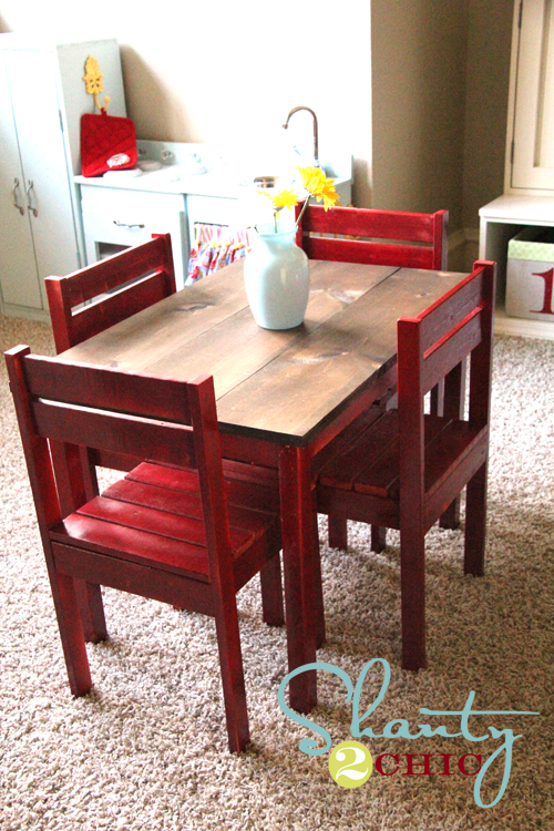DIY Kids Table and Chairs @ Shanty 2 Chic