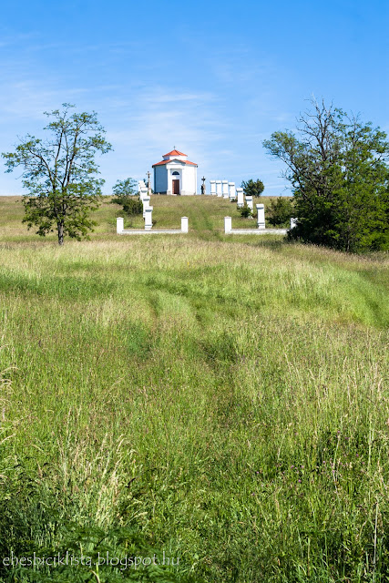 Vöröstói Kálvária-domb a Balaton-felvidéken