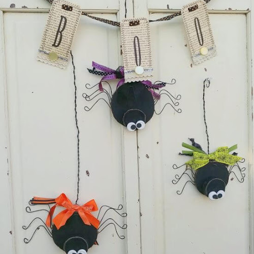 Cute DIY Halloween Spiders