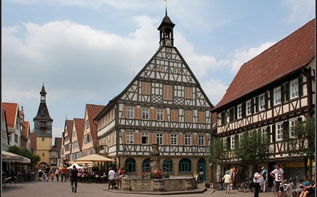 im-zentrum-winnenden-kleinen-stadt-26550