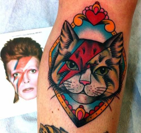 Best of DAVID BOWIE: 10 Greatest Hits & Tattoos