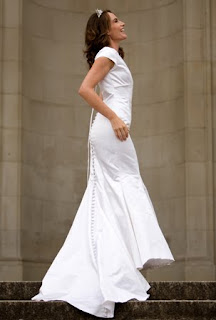 The Short and Simple Wedding  Dresses Trend 2010 