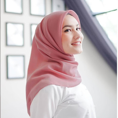 hijab segi empat