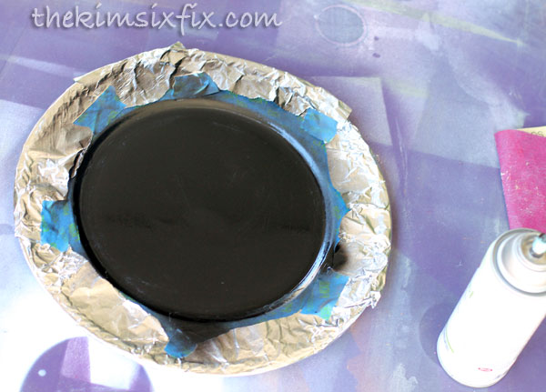 Spraypaint chalkboard paint
