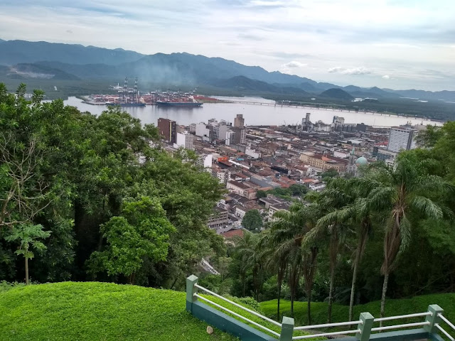 Vista de Santos desde o Monte Serrat