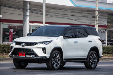 Toyota Fortuner Price in Pakistan 2023, Images, Reviews & Specs
