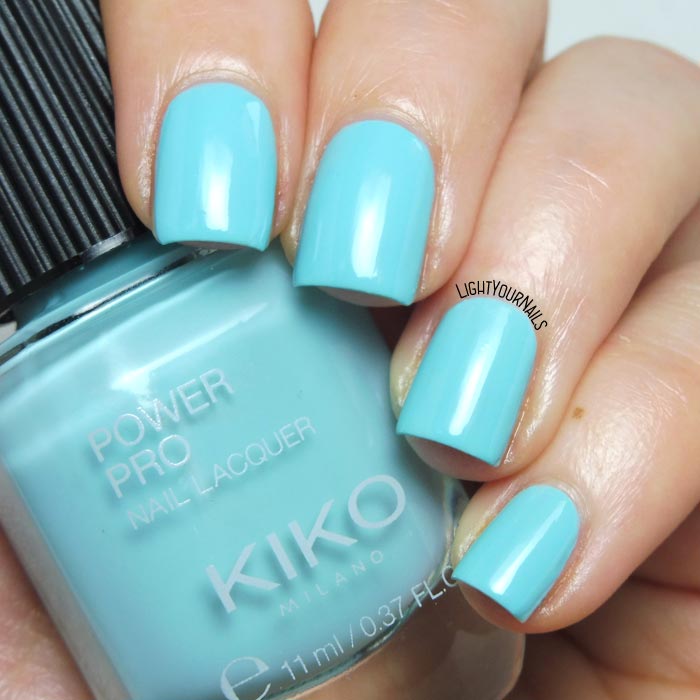 Smalto azzurro Kiko Power Pro 113 Touch The Sky baby blue creme nail polish #kikonails #kikocosmetics #kikotrendsetter #lightyournails