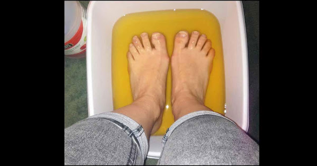 That's What happens to your Body when You Dip your feet in apple cider vinegar 