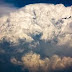 AWAN CUMULONIMBUS SANGAT BERBAHAYA BAGI PENERBANGAN