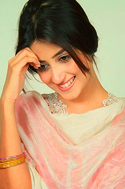 Sajal Ali HD Wallpapers Free