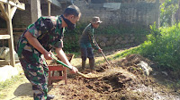 Dansub 16 Satgas Sektor 22 Bersama Tokoh Warga Sosialisasi Pemeliharaan Lingkungan