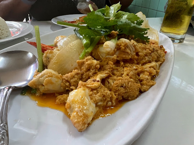 yellow crab curry at Jay Fai Restaurant, Bangkok, Thailand