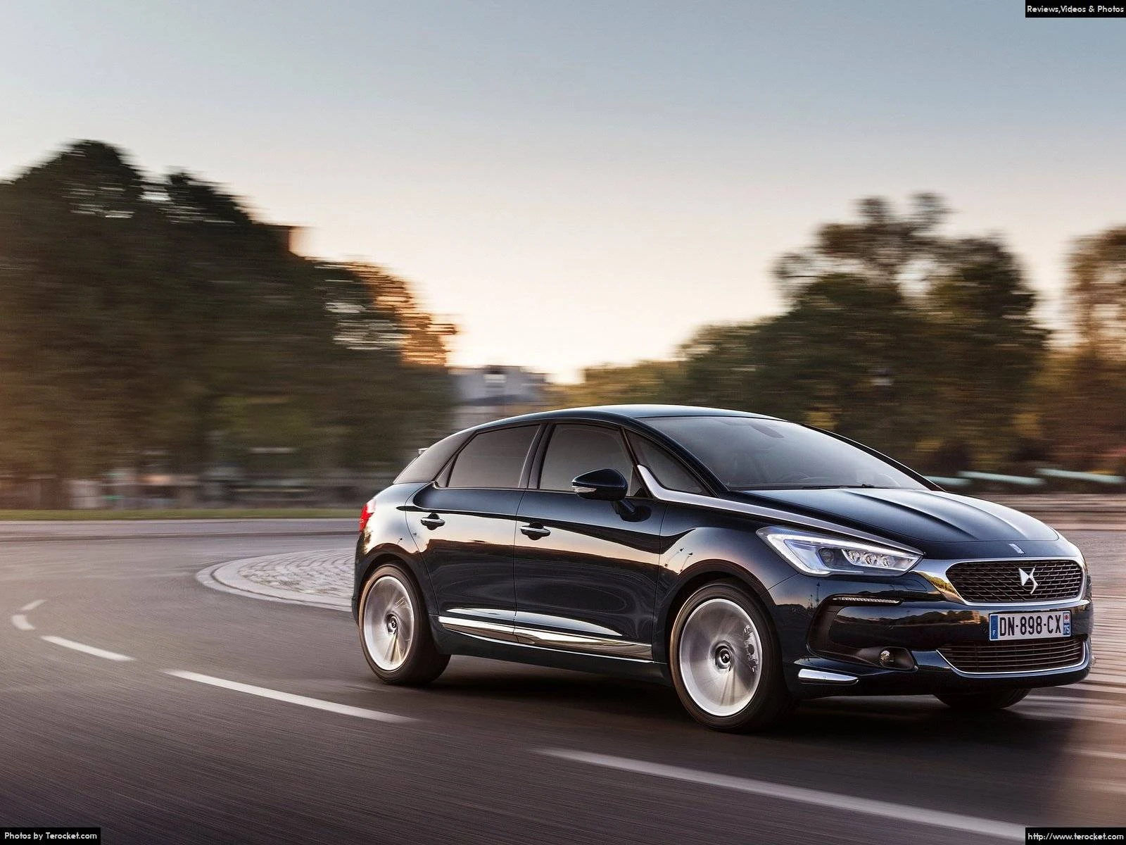 Hình ảnh xe ô tô Citroen DS5 2016 & nội ngoại thất