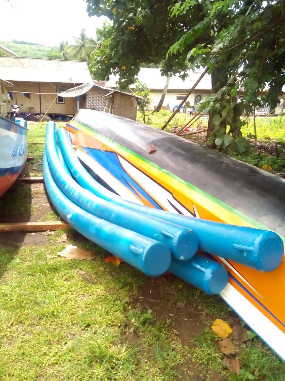 PERAHU FIBERGLASS 3 GT BANTUAN KKP