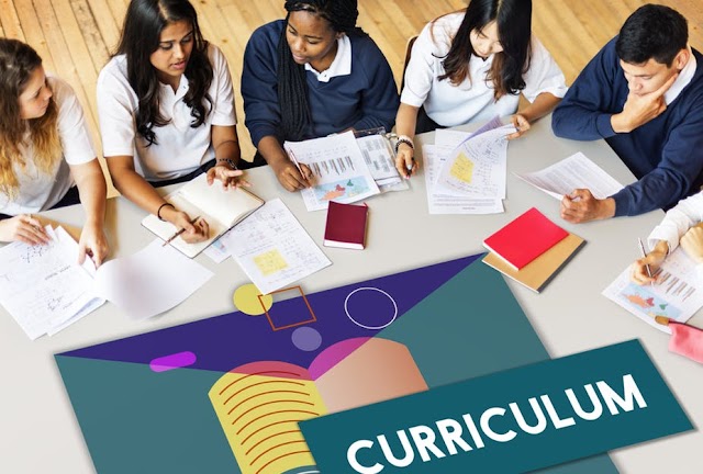 Curriculum Unplugged: Balancing Tradition and Progress in Education