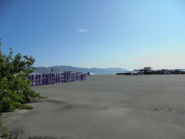 港の荷上場の風景