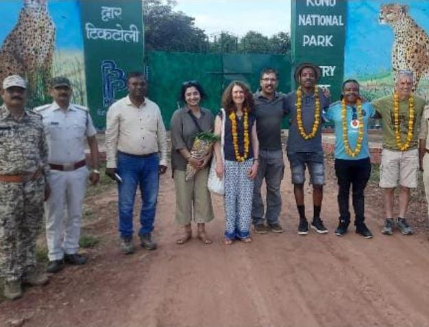 South African officials in Kuno