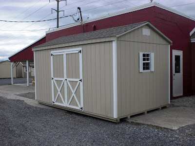 10x16 a frame with the end vents, windows and shutters. Perfecto!