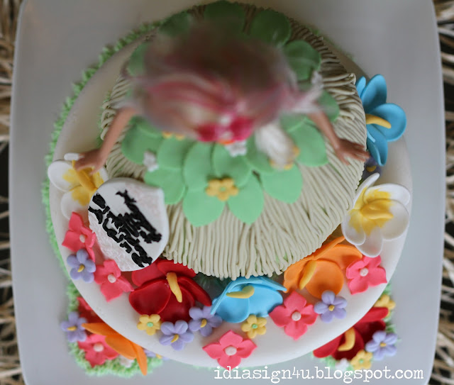  Hawaiian Barbie Luau Fondant Birthday Cake by ilovedoingallthingscrafty.com