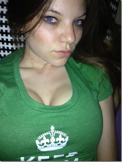 cleavage-girls-busty-8